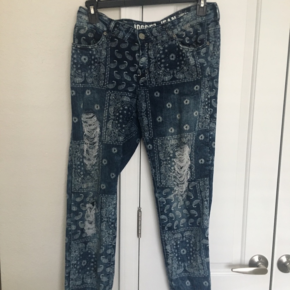 Bandana Print Festival Pants📗